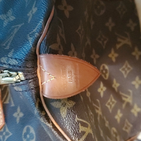 LOUIS VUITTON SPEEDY 40 - Picture 8 of 17